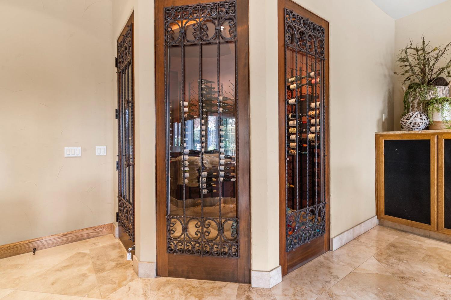 Detail Gallery Image 20 of 87 For 6301 Saint Andrews Dr, Stockton,  CA 95219 - 5 Beds | 5/2 Baths