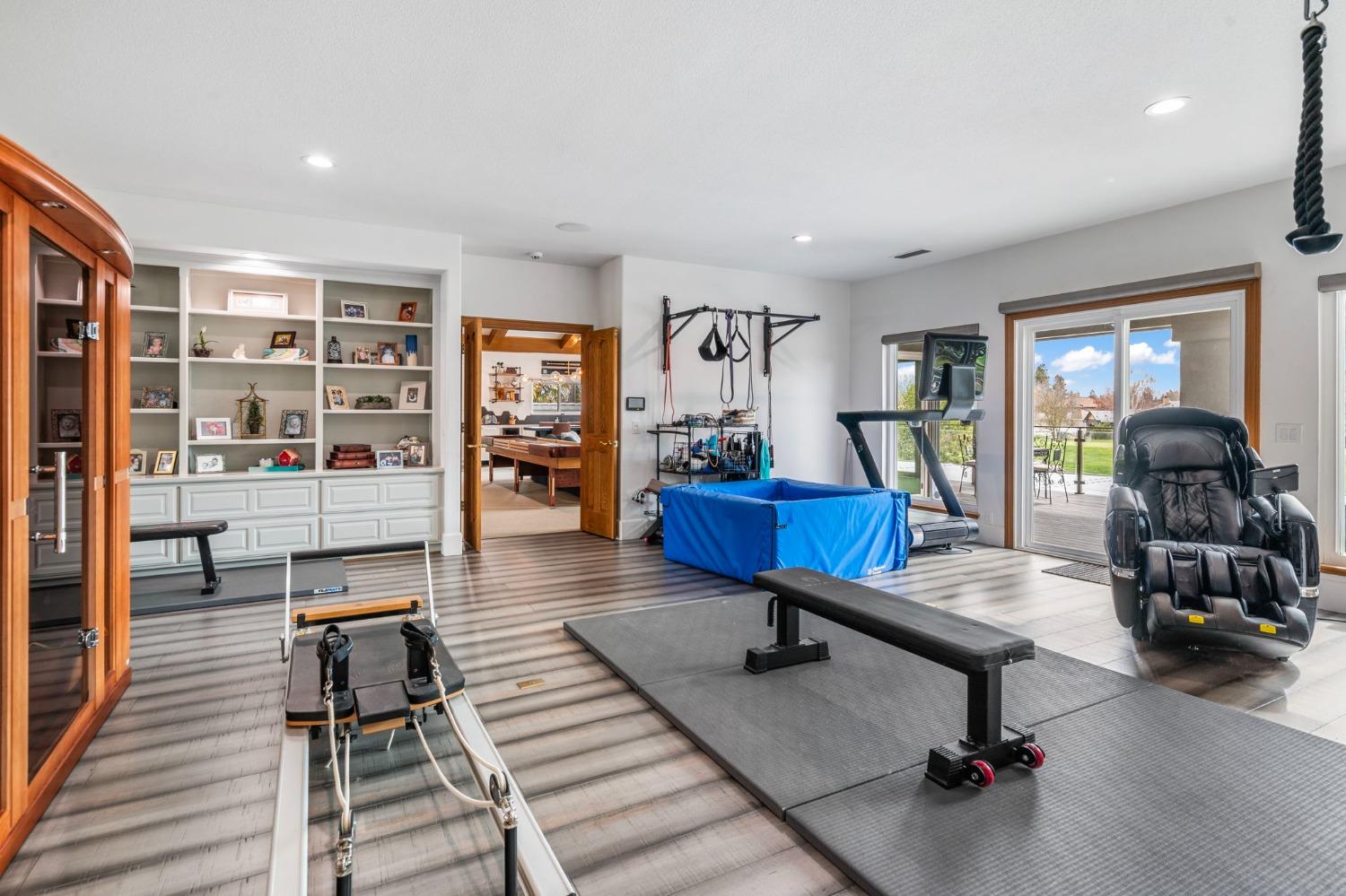 Detail Gallery Image 55 of 87 For 6301 Saint Andrews Dr, Stockton,  CA 95219 - 5 Beds | 5/2 Baths