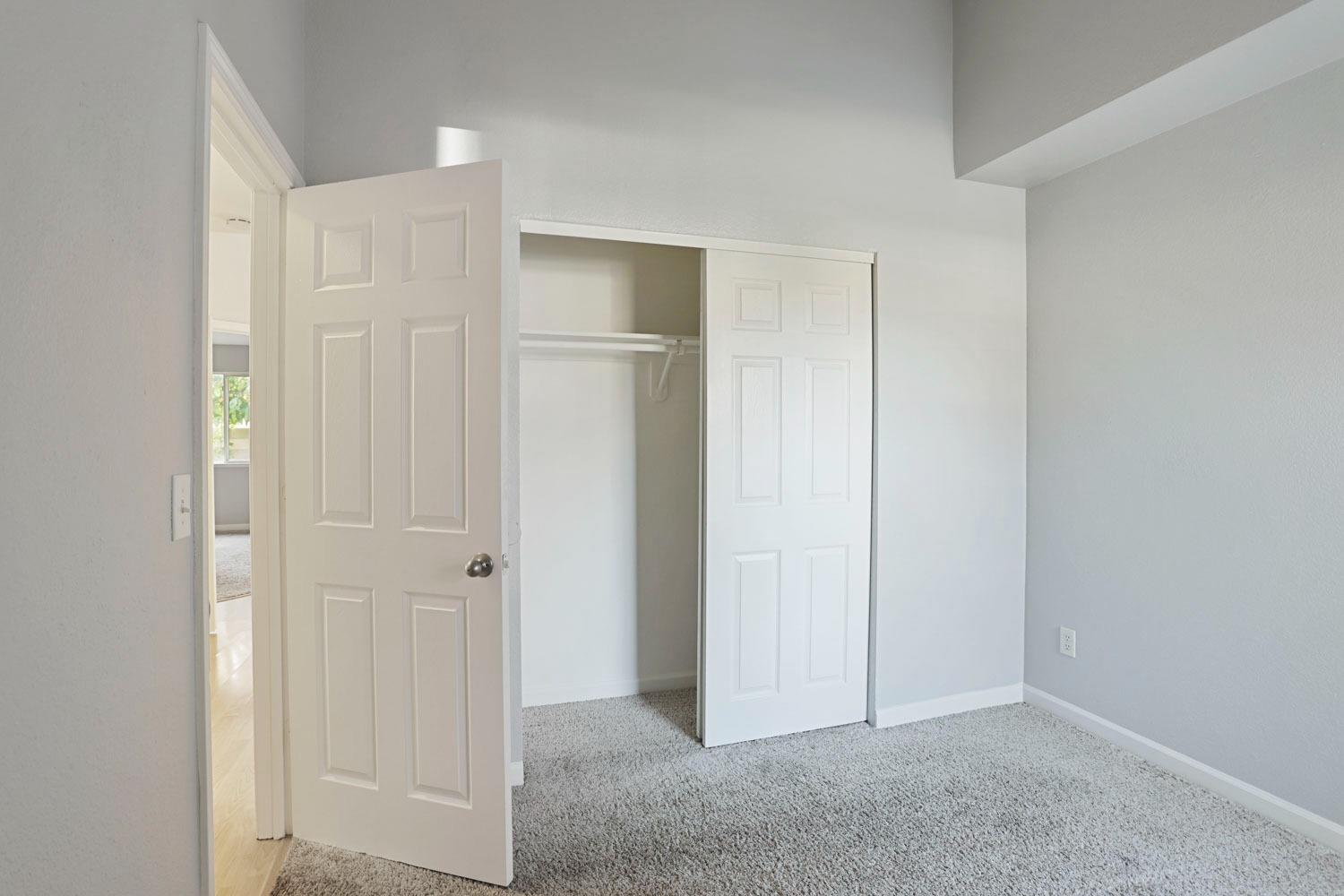 Detail Gallery Image 37 of 44 For 5449 Governor Cir, Stockton,  CA 95210 - 4 Beds | 2 Baths