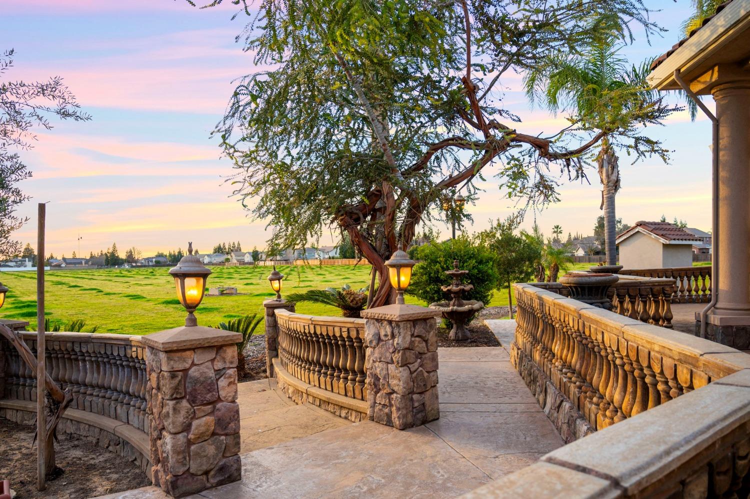 Detail Gallery Image 9 of 76 For 19149 Saint John Rd, Escalon,  CA 95320 - 6 Beds | 6/1 Baths