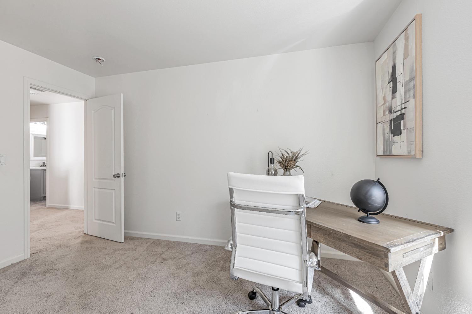 Detail Gallery Image 19 of 57 For 3012 Calla Lily Ln, Stockton,  CA 95209 - 4 Beds | 2/1 Baths