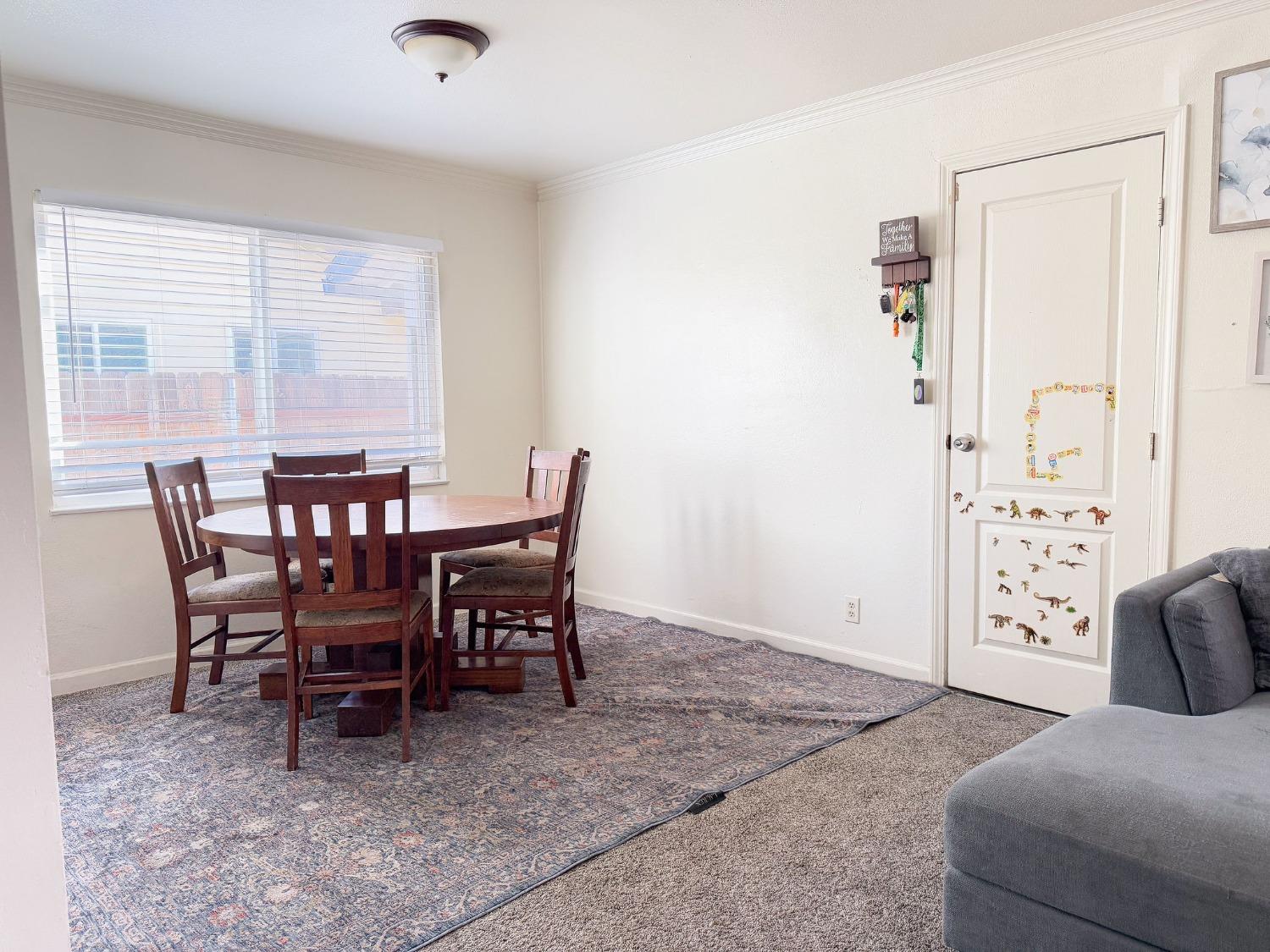 Detail Gallery Image 7 of 22 For 311 W Norwich, Stockton,  CA 95207 - 3 Beds | 1 Baths