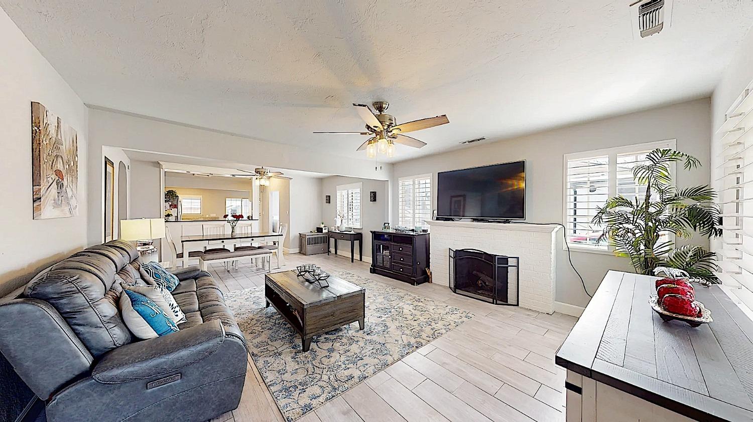 Detail Gallery Image 17 of 77 For 204 N Santa Ana Ave, Modesto,  CA 95354 - 5 Beds | 3 Baths