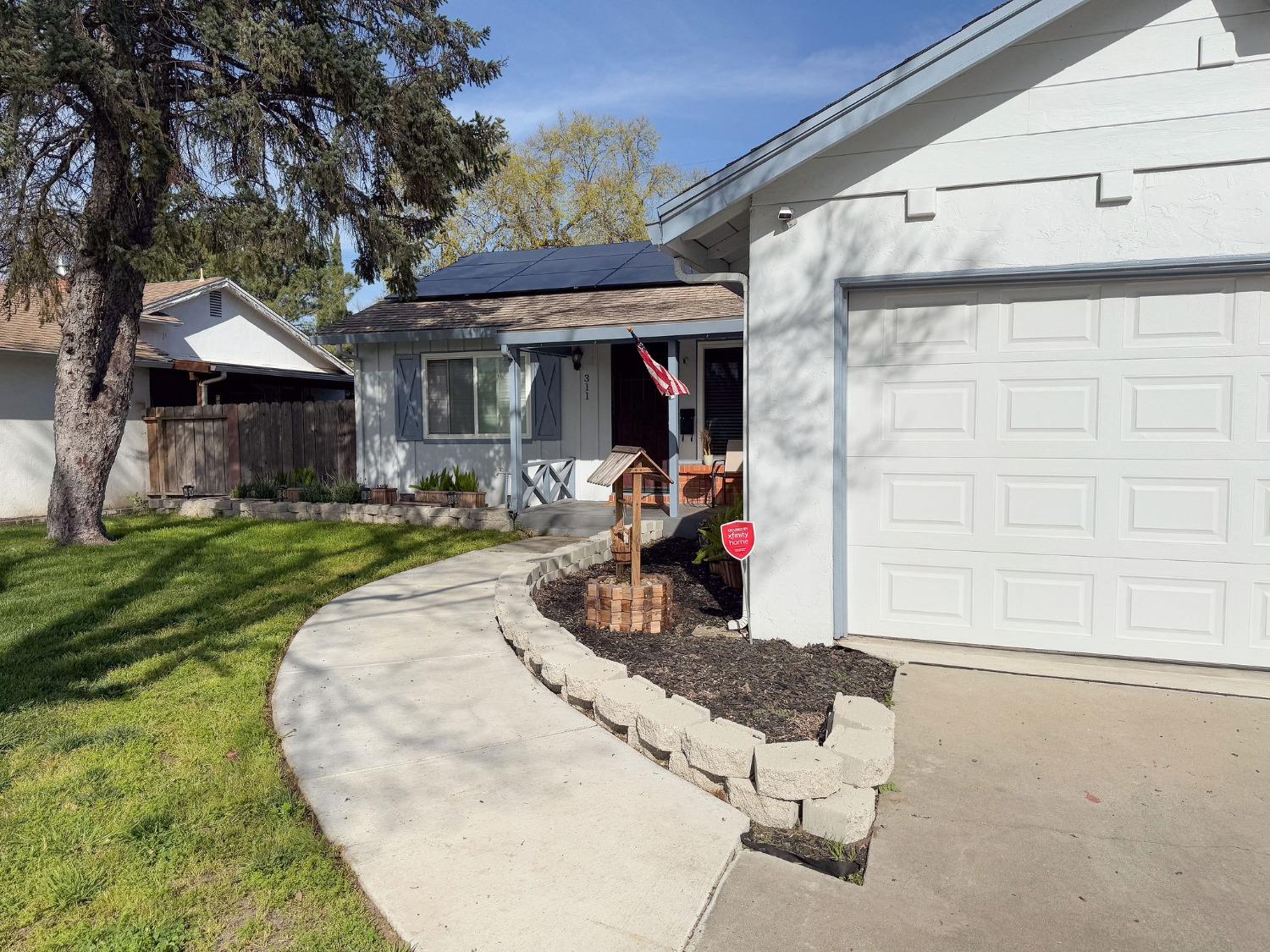 Detail Gallery Image 3 of 22 For 311 W Norwich, Stockton,  CA 95207 - 3 Beds | 1 Baths