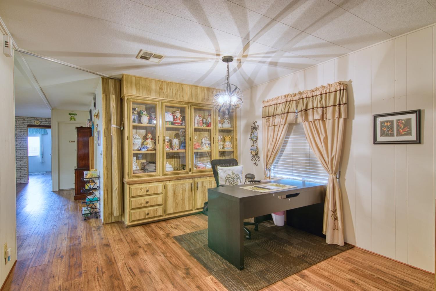 Detail Gallery Image 9 of 24 For 1905 Diamond Head Dr, Modesto,  CA 95355 - 2 Beds | 2 Baths