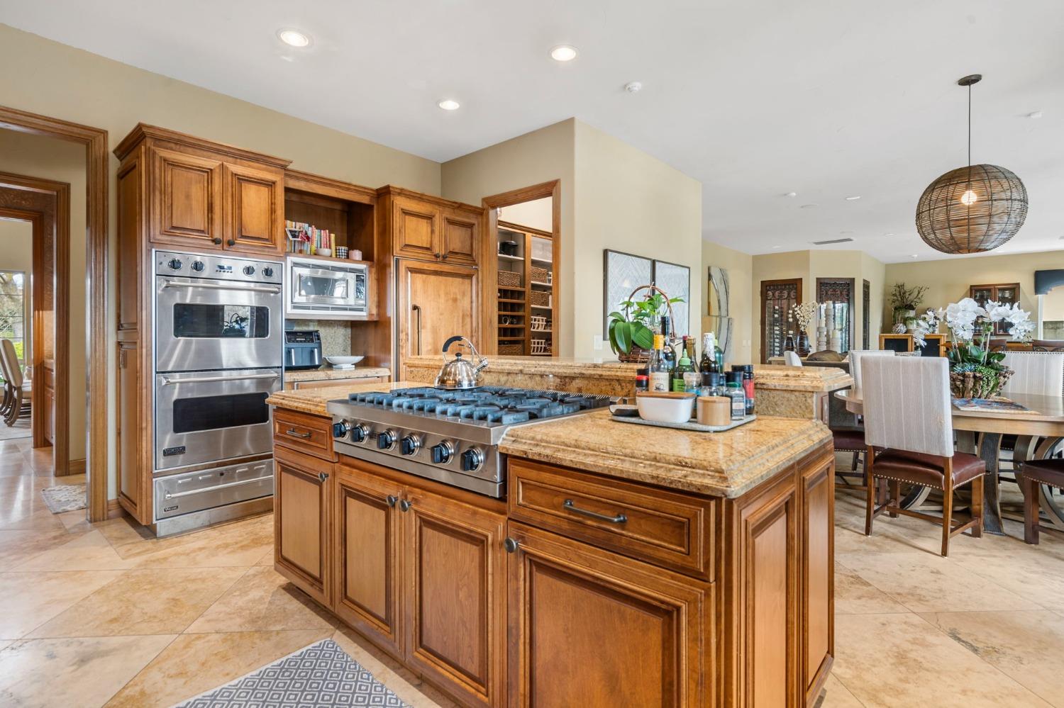 Detail Gallery Image 25 of 87 For 6301 Saint Andrews Dr, Stockton,  CA 95219 - 5 Beds | 5/2 Baths