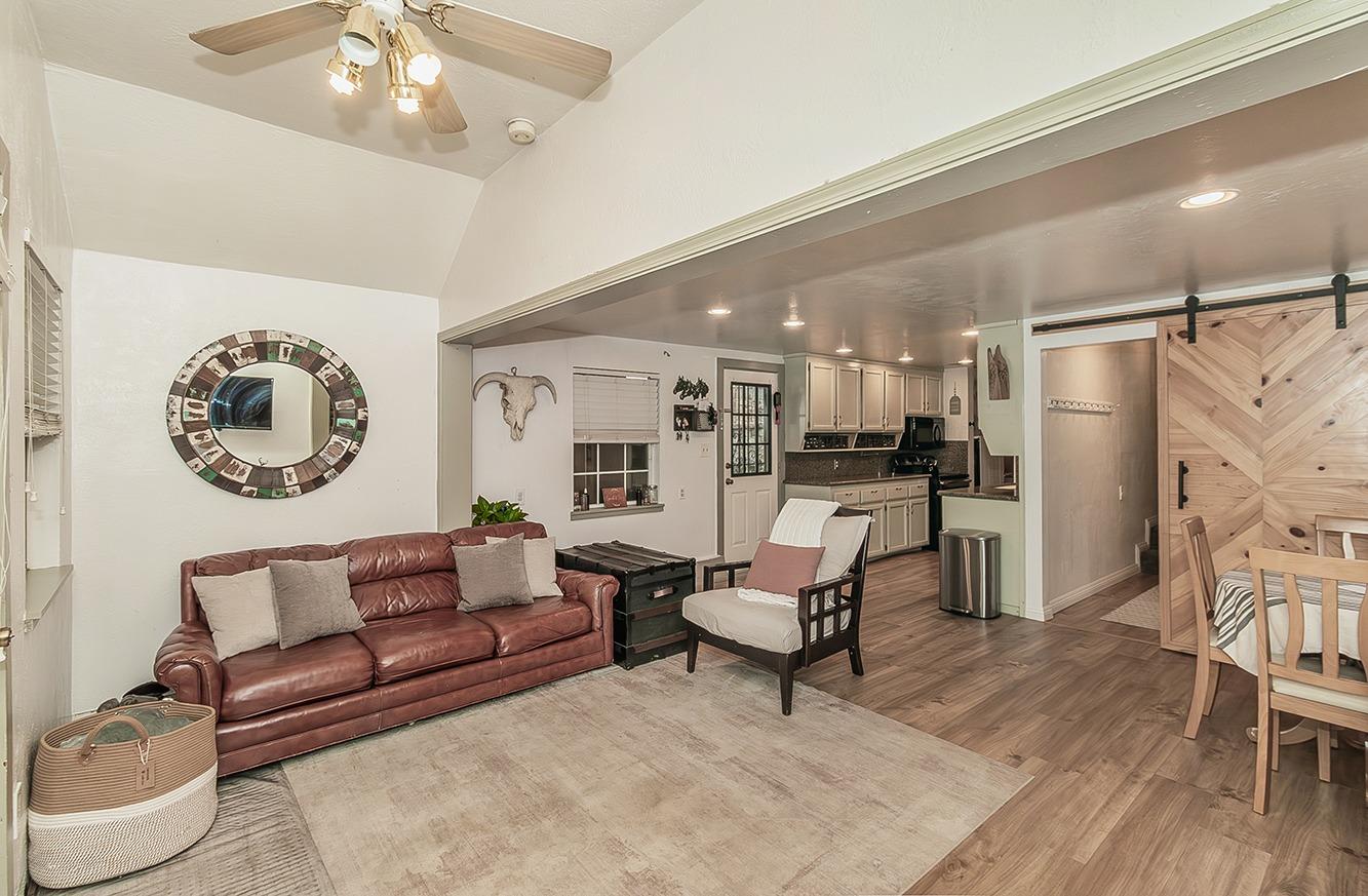 Detail Gallery Image 14 of 60 For 41770 Meadow Ln, Auberry,  CA 93602 - 1 Beds | 1 Baths