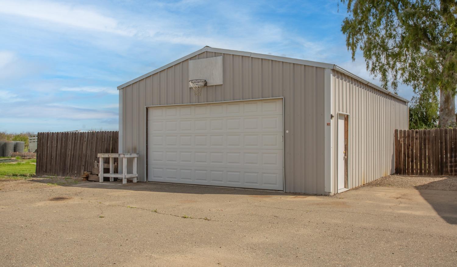 Detail Gallery Image 4 of 46 For 18341 County Road 86, Esparto,  CA 95627 - 4 Beds | 2 Baths