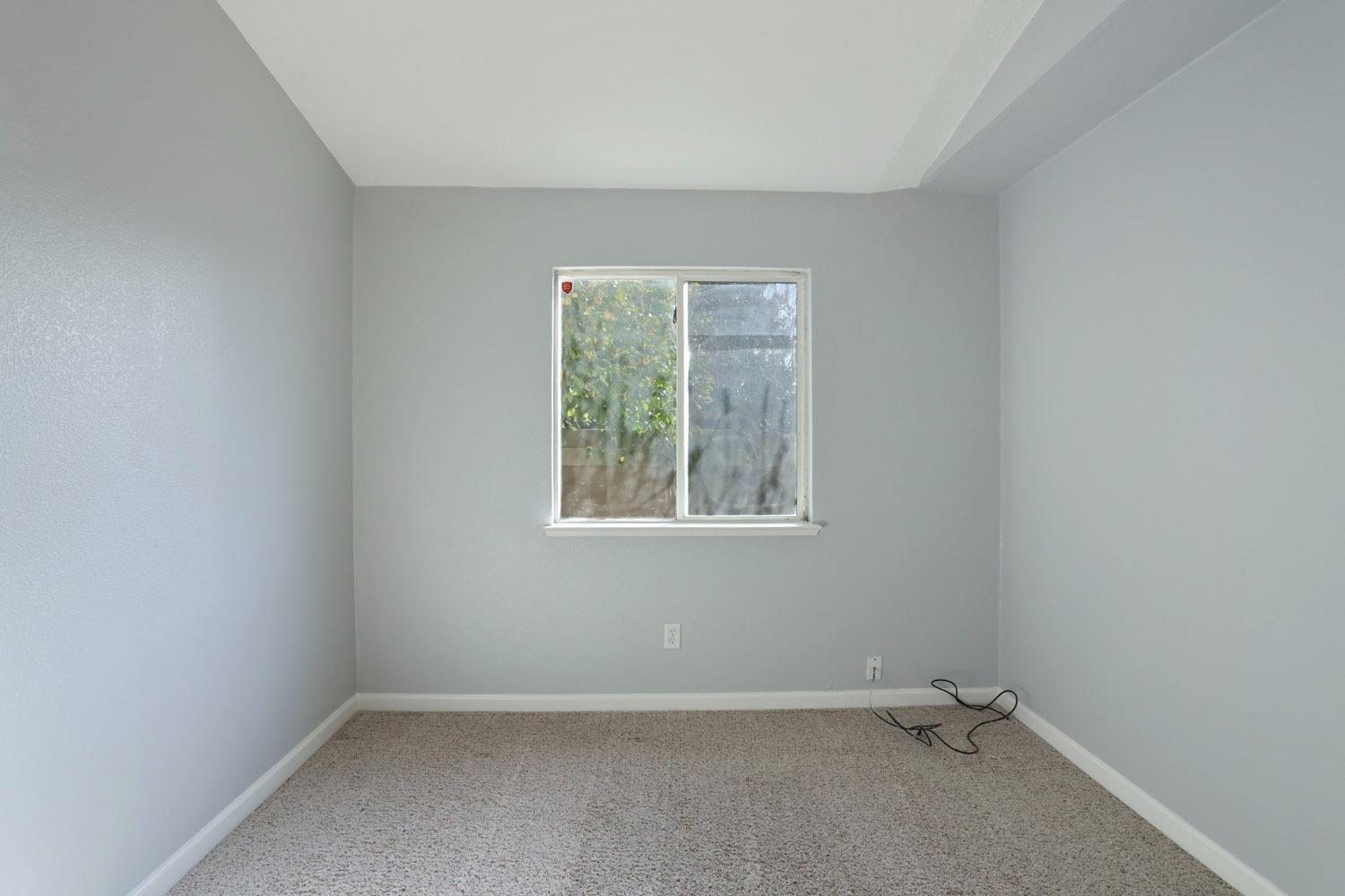 Detail Gallery Image 26 of 44 For 5449 Governor Cir, Stockton,  CA 95210 - 4 Beds | 2 Baths