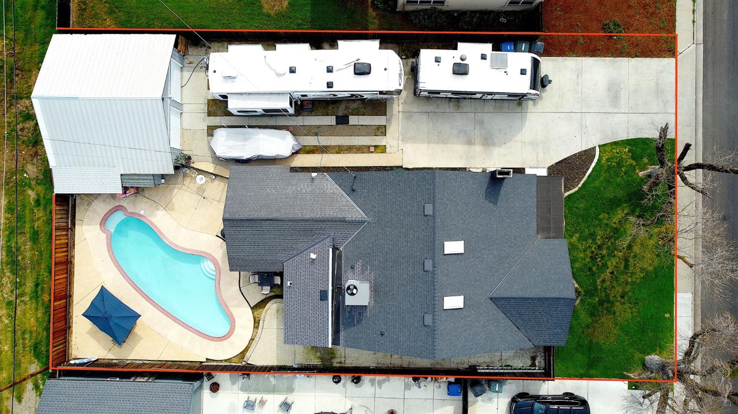 Detail Gallery Image 8 of 77 For 204 N Santa Ana Ave, Modesto,  CA 95354 - 5 Beds | 3 Baths