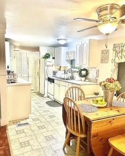 Detail Gallery Image 6 of 13 For 812 W Clover 66, Tracy,  CA 95376 - 3 Beds | 2 Baths