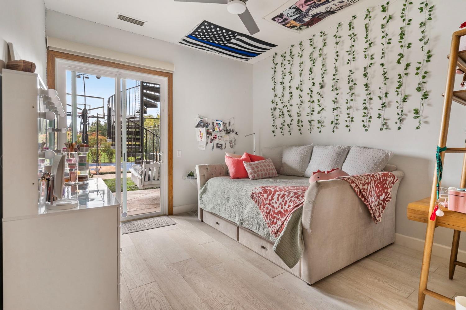 Detail Gallery Image 33 of 87 For 6301 Saint Andrews Dr, Stockton,  CA 95219 - 5 Beds | 5/2 Baths
