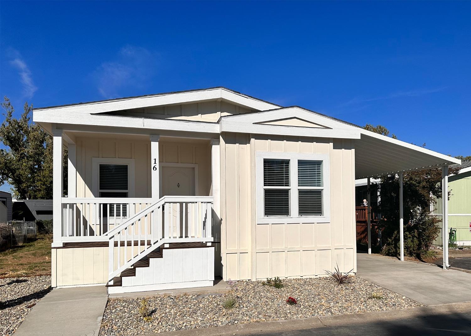Detail Gallery Image 1 of 4 For 16 Commodore Ln, Sacramento,  CA 95838 - 3 Beds | 2 Baths