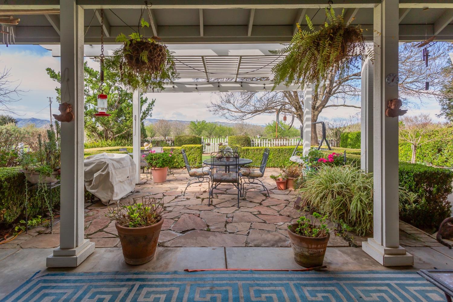 Detail Gallery Image 13 of 50 For 18240 County Road 86, Esparto,  CA 95627 - 3 Beds | 2/1 Baths