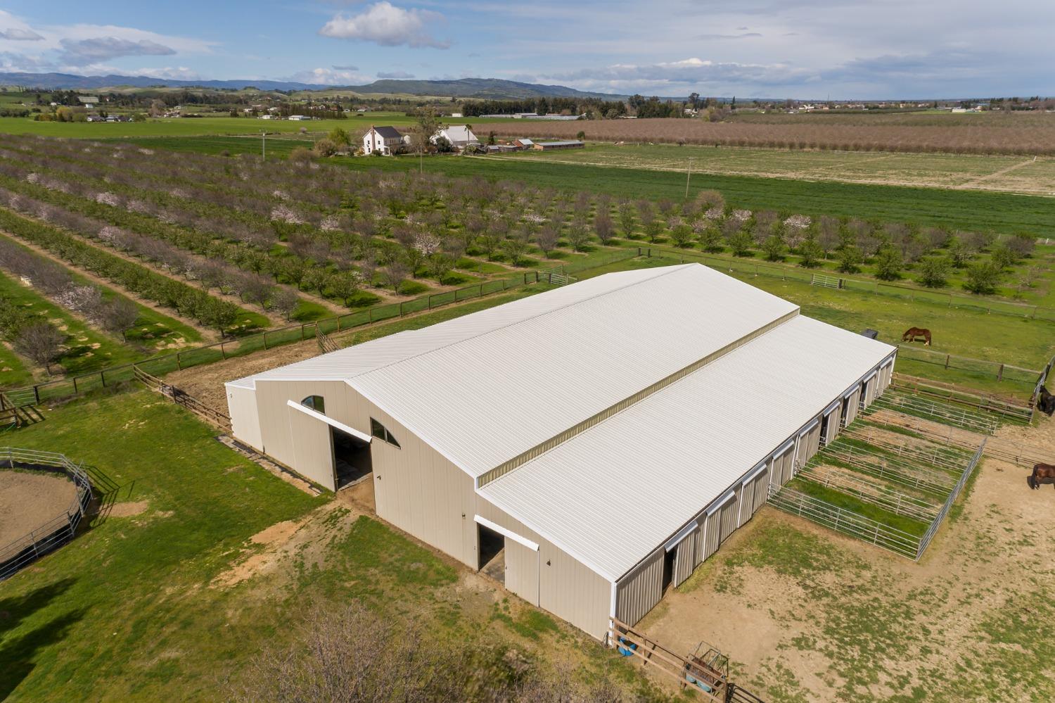 Detail Gallery Image 2 of 50 For 18240 County Road 86, Esparto,  CA 95627 - 3 Beds | 2/1 Baths