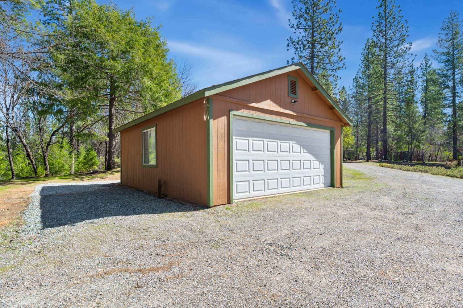 Detail Gallery Image 22 of 46 For 3830 Dogwood Pass Rd, Mokelumne Hill,  CA 95245 - 4 Beds | 4 Baths