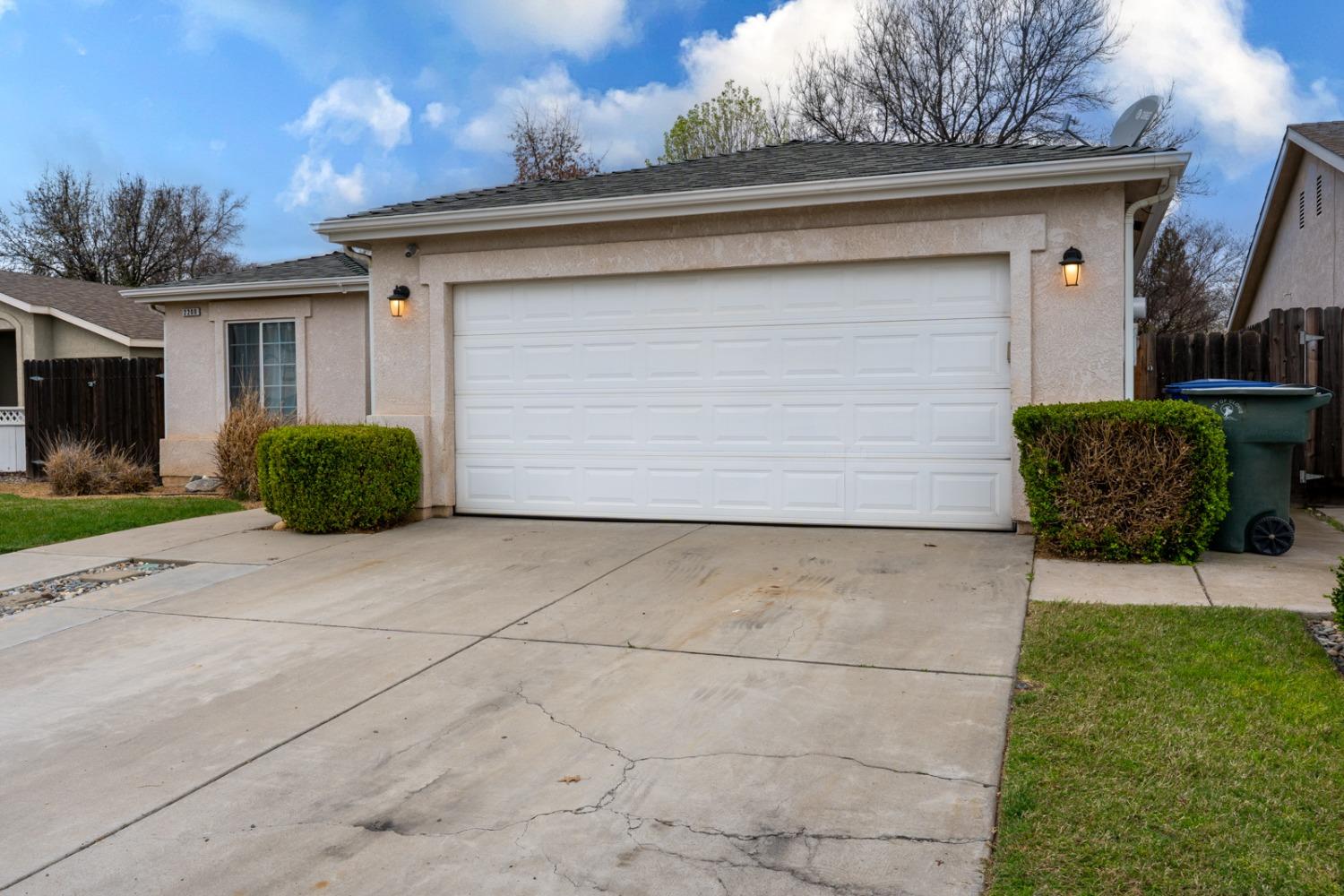 Detail Gallery Image 3 of 41 For 2200 Hanson Ave, Clovis,  CA 93611 - 3 Beds | 2 Baths