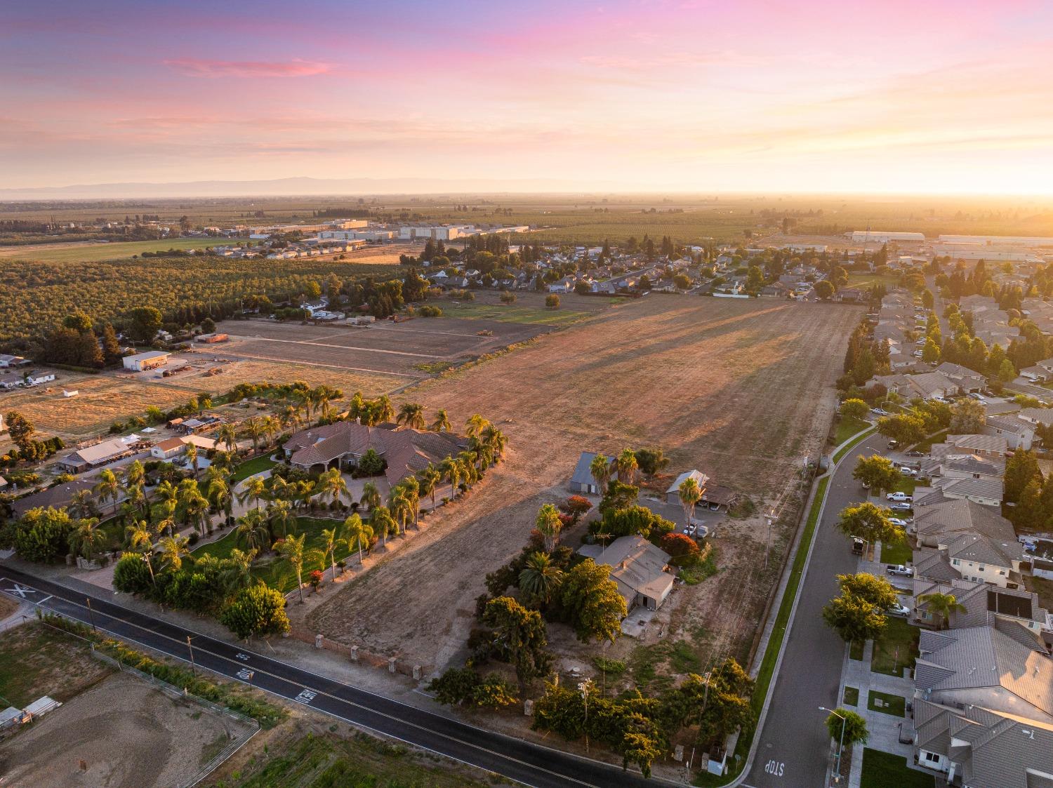 Detail Gallery Image 33 of 76 For 19149 Saint John Rd, Escalon,  CA 95320 - 6 Beds | 6/1 Baths