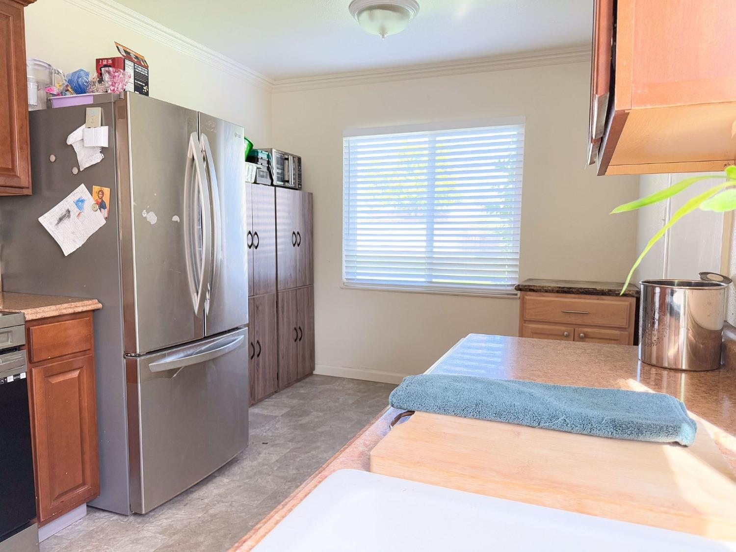 Detail Gallery Image 12 of 22 For 311 W Norwich, Stockton,  CA 95207 - 3 Beds | 1 Baths