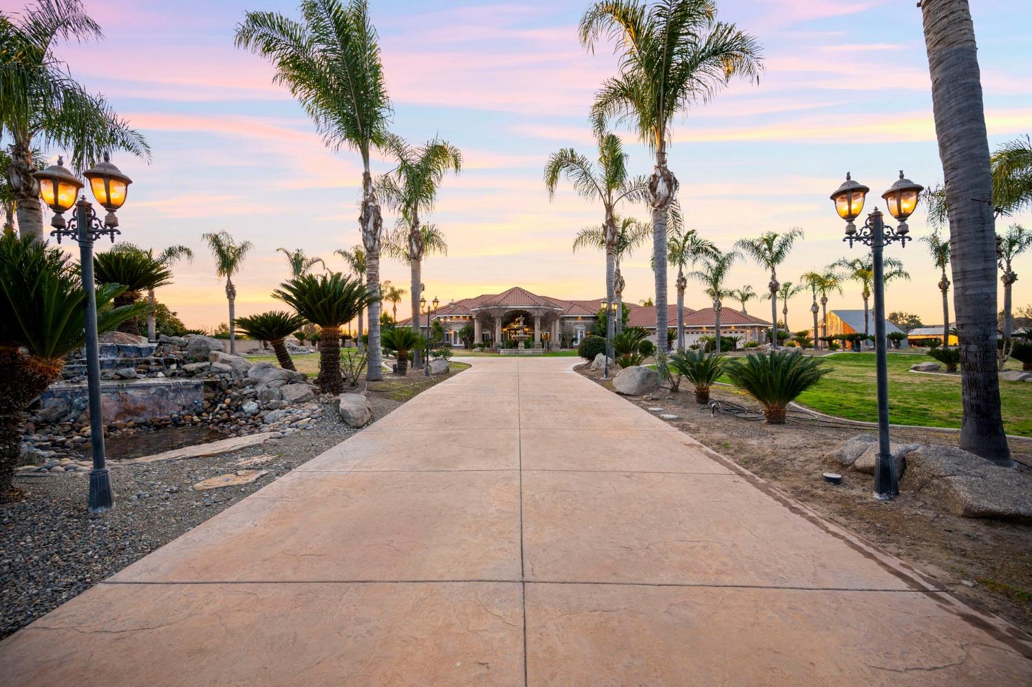 Detail Gallery Image 15 of 76 For 19149 Saint John Rd, Escalon,  CA 95320 - 6 Beds | 6/1 Baths