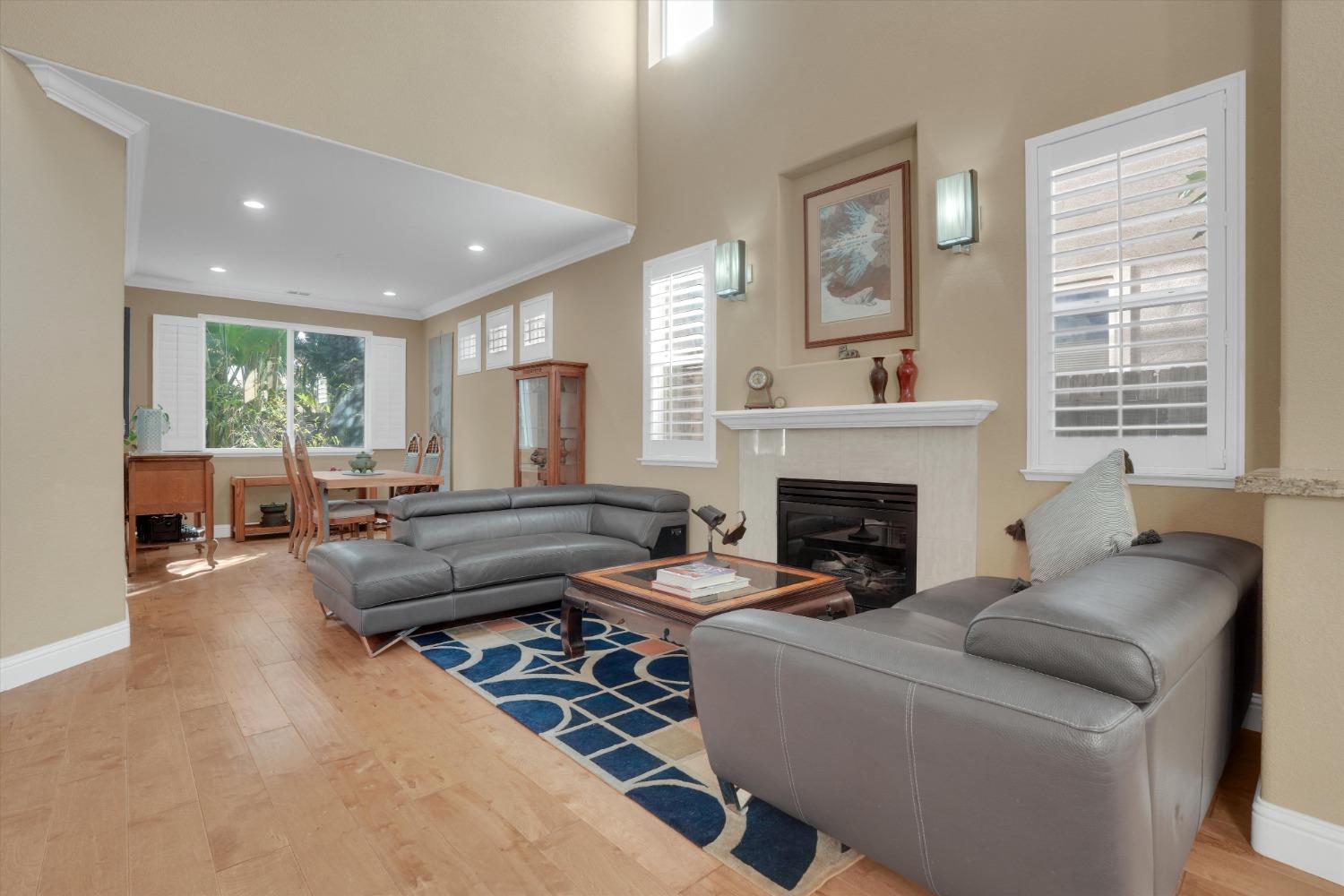Detail Gallery Image 8 of 38 For 492 Banff Ct, Tracy,  CA 95377 - 5 Beds | 3 Baths