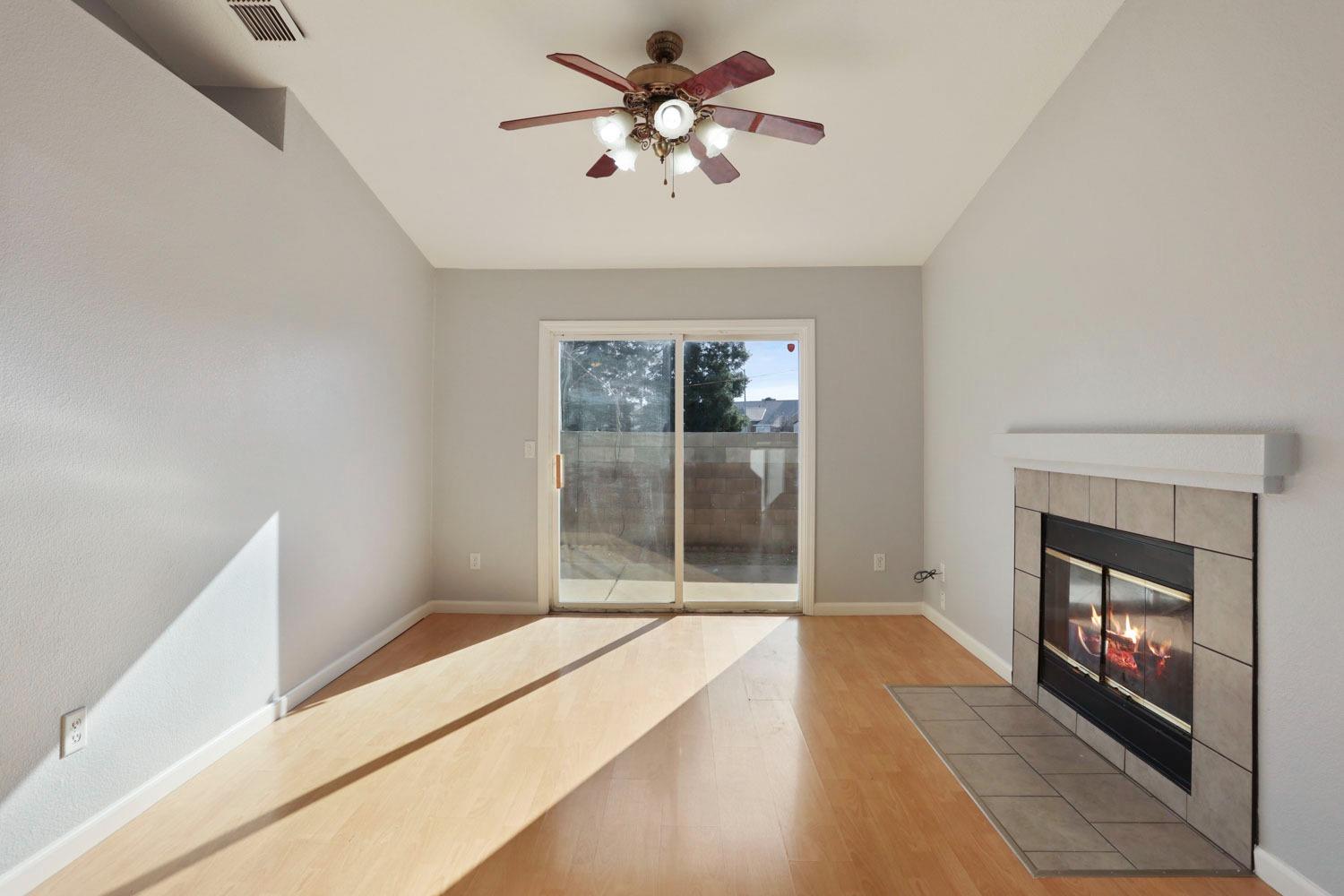 Detail Gallery Image 17 of 44 For 5449 Governor Cir, Stockton,  CA 95210 - 4 Beds | 2 Baths