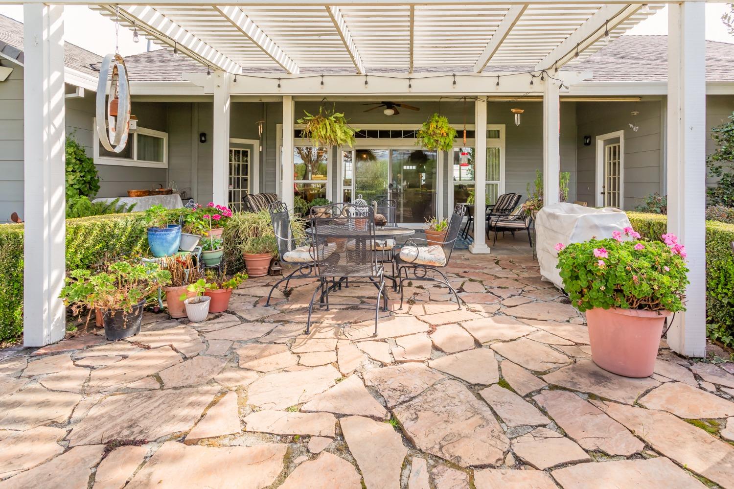 Detail Gallery Image 15 of 50 For 18240 County Road 86, Esparto,  CA 95627 - 3 Beds | 2/1 Baths