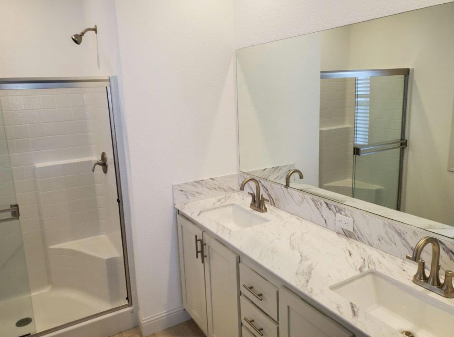 Detail Gallery Image 4 of 5 For 134 Village Cir, Sacramento,  CA 95838 - 3 Beds | 2 Baths