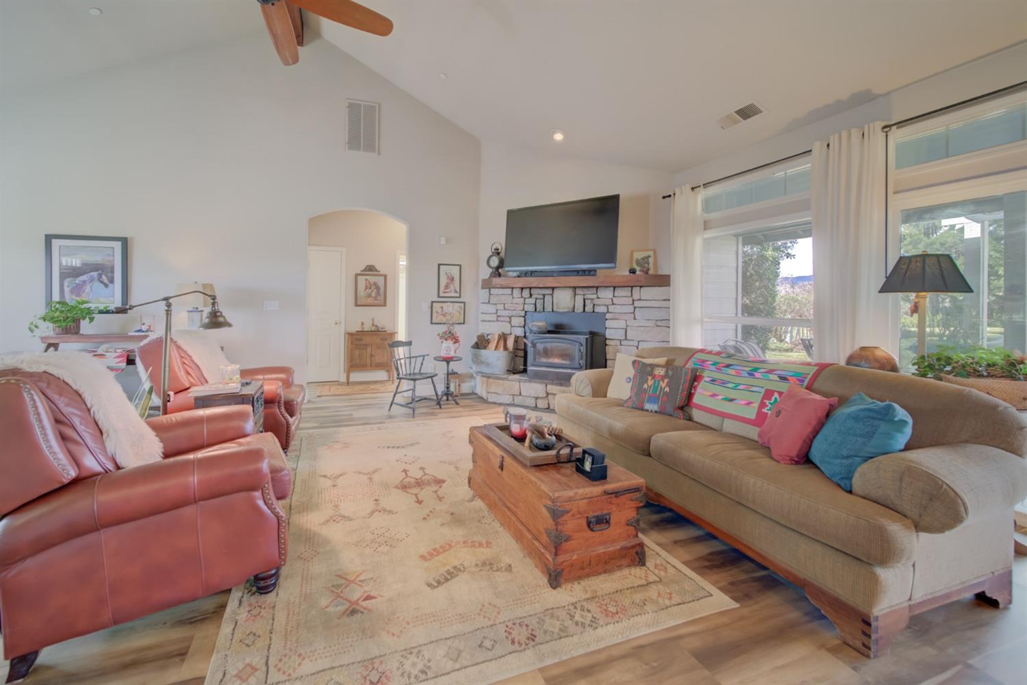Detail Gallery Image 34 of 50 For 18240 County Road 86, Esparto,  CA 95627 - 3 Beds | 2/1 Baths