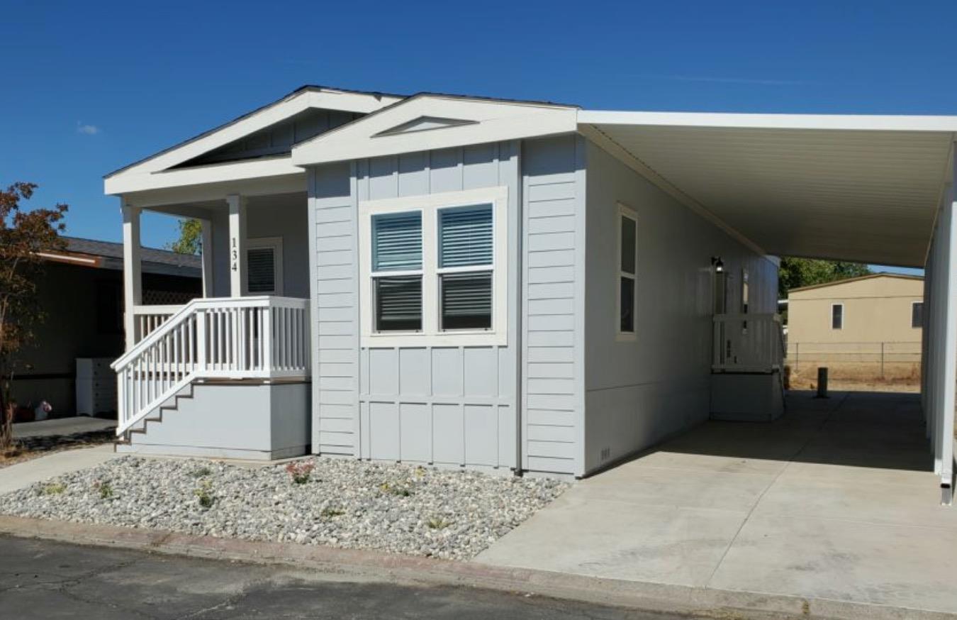 Detail Gallery Image 1 of 5 For 134 Village Cir, Sacramento,  CA 95838 - 3 Beds | 2 Baths