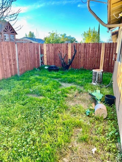 Detail Gallery Image 20 of 21 For 9019 Fox Creek Dr, Stockton,  CA 95210 - 2 Beds | 2 Baths