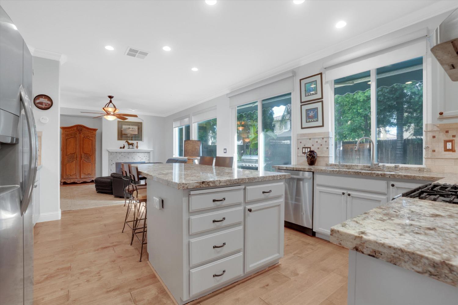 Detail Gallery Image 17 of 38 For 492 Banff Ct, Tracy,  CA 95377 - 5 Beds | 3 Baths