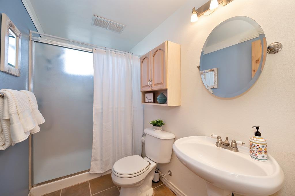 Detail Gallery Image 34 of 96 For 5240 Salmon Falls Rd, Pilot Hill,  CA 95664 - 2 Beds | 2 Baths