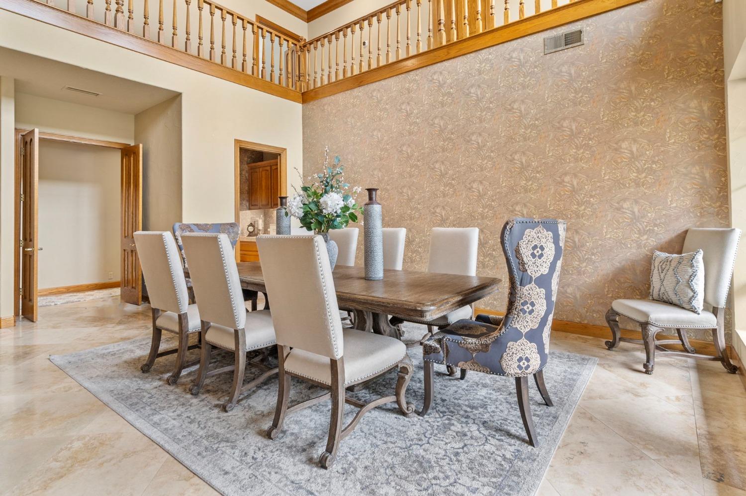 Detail Gallery Image 8 of 87 For 6301 Saint Andrews Dr, Stockton,  CA 95219 - 5 Beds | 5/2 Baths