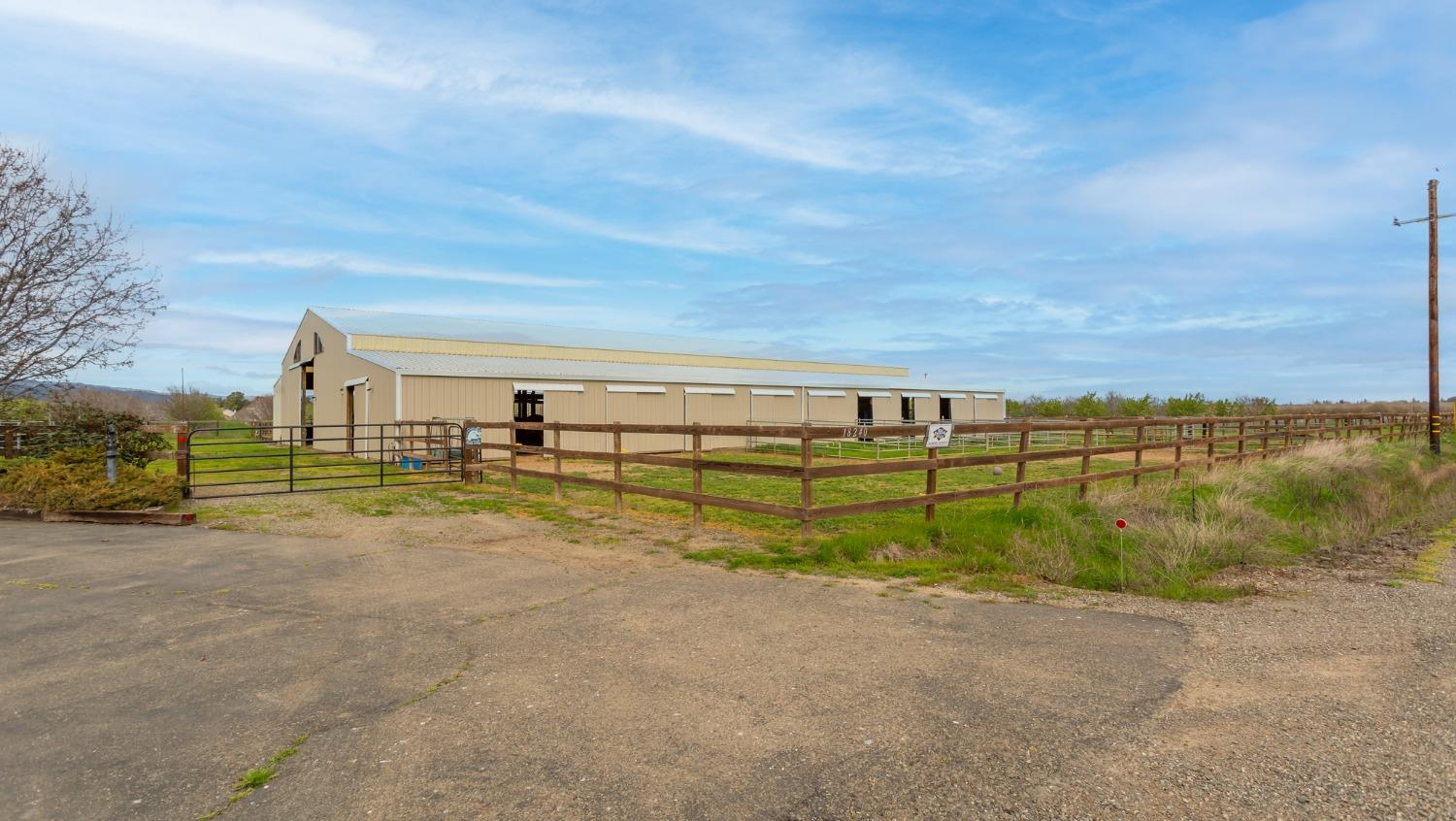Detail Gallery Image 12 of 50 For 18240 County Road 86, Esparto,  CA 95627 - 3 Beds | 2/1 Baths