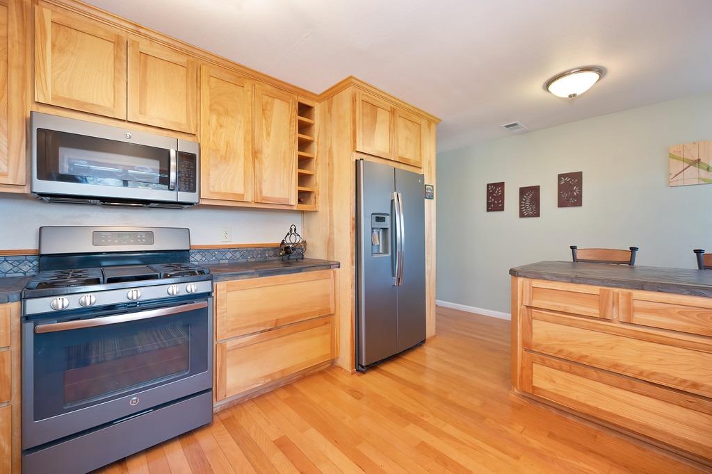 Detail Gallery Image 23 of 96 For 5240 Salmon Falls Rd, Pilot Hill,  CA 95664 - 2 Beds | 2 Baths