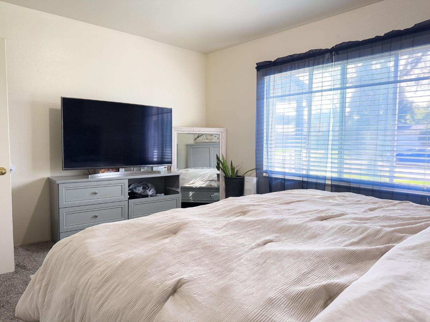 Detail Gallery Image 14 of 22 For 311 W Norwich, Stockton,  CA 95207 - 3 Beds | 1 Baths