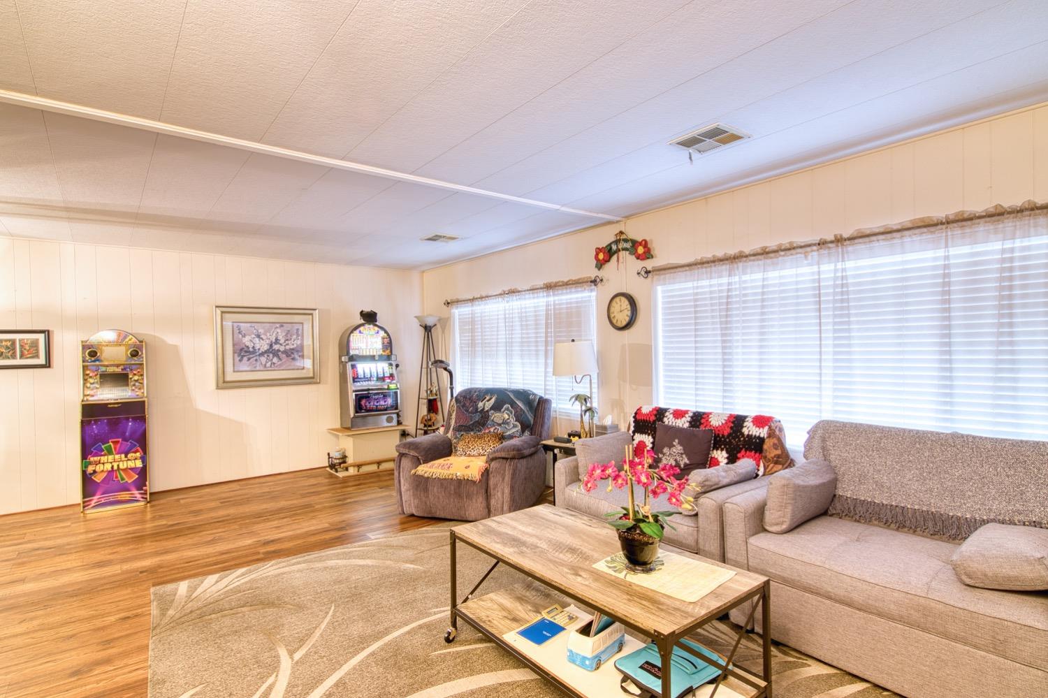 Detail Gallery Image 7 of 24 For 1905 Diamond Head Dr, Modesto,  CA 95355 - 2 Beds | 2 Baths