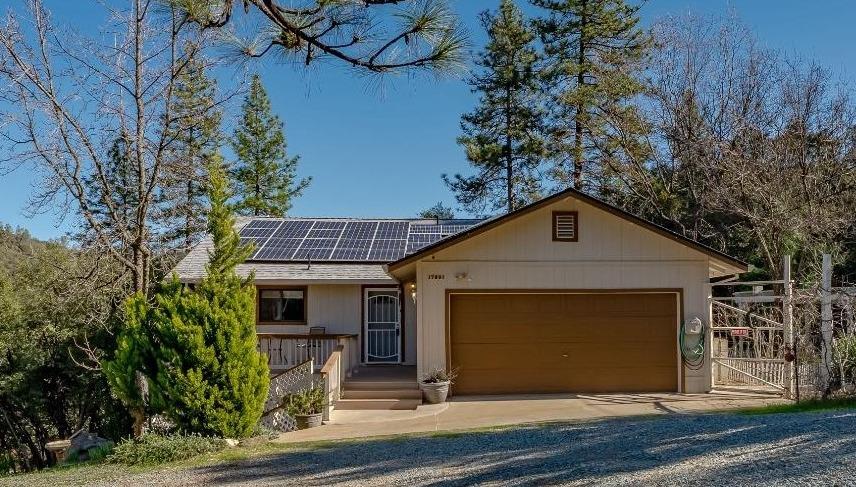 Detail Gallery Image 1 of 1 For 17801 Redberry Ln, Jackson,  CA 95642 - 3 Beds | 3 Baths