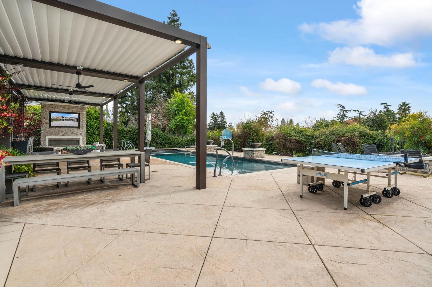 Detail Gallery Image 73 of 87 For 6301 Saint Andrews Dr, Stockton,  CA 95219 - 5 Beds | 5/2 Baths