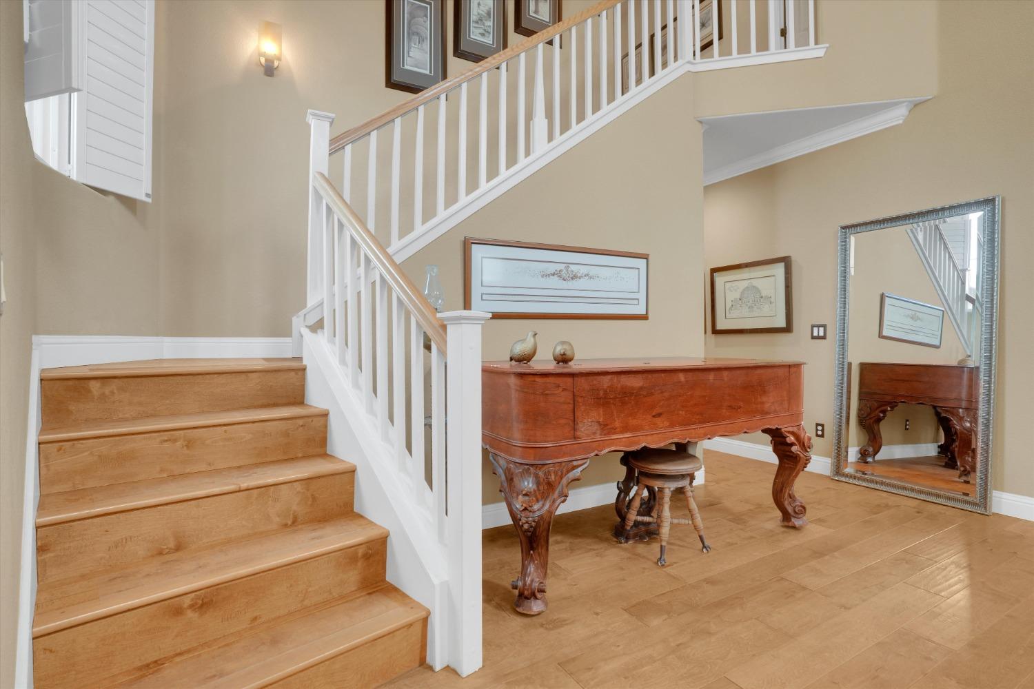 Detail Gallery Image 7 of 38 For 492 Banff Ct, Tracy,  CA 95377 - 5 Beds | 3 Baths