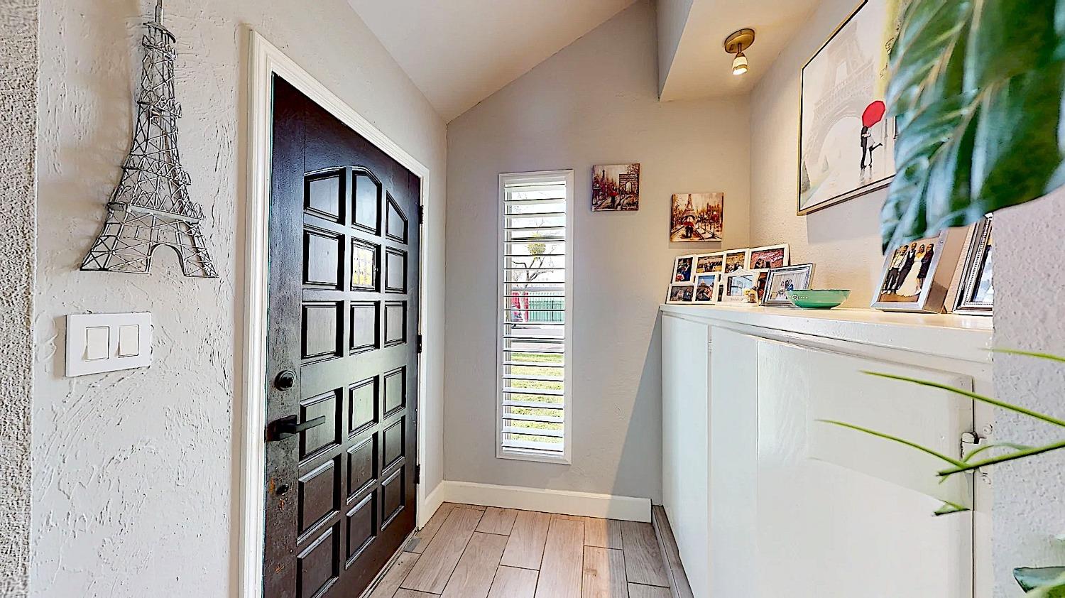 Detail Gallery Image 15 of 77 For 204 N Santa Ana Ave, Modesto,  CA 95354 - 5 Beds | 3 Baths