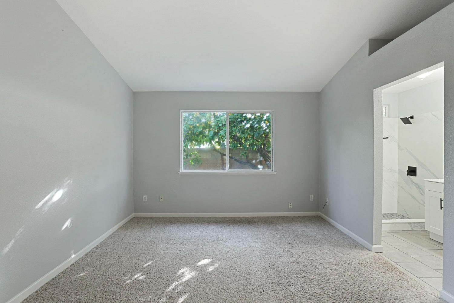 Detail Gallery Image 28 of 44 For 5449 Governor Cir, Stockton,  CA 95210 - 4 Beds | 2 Baths
