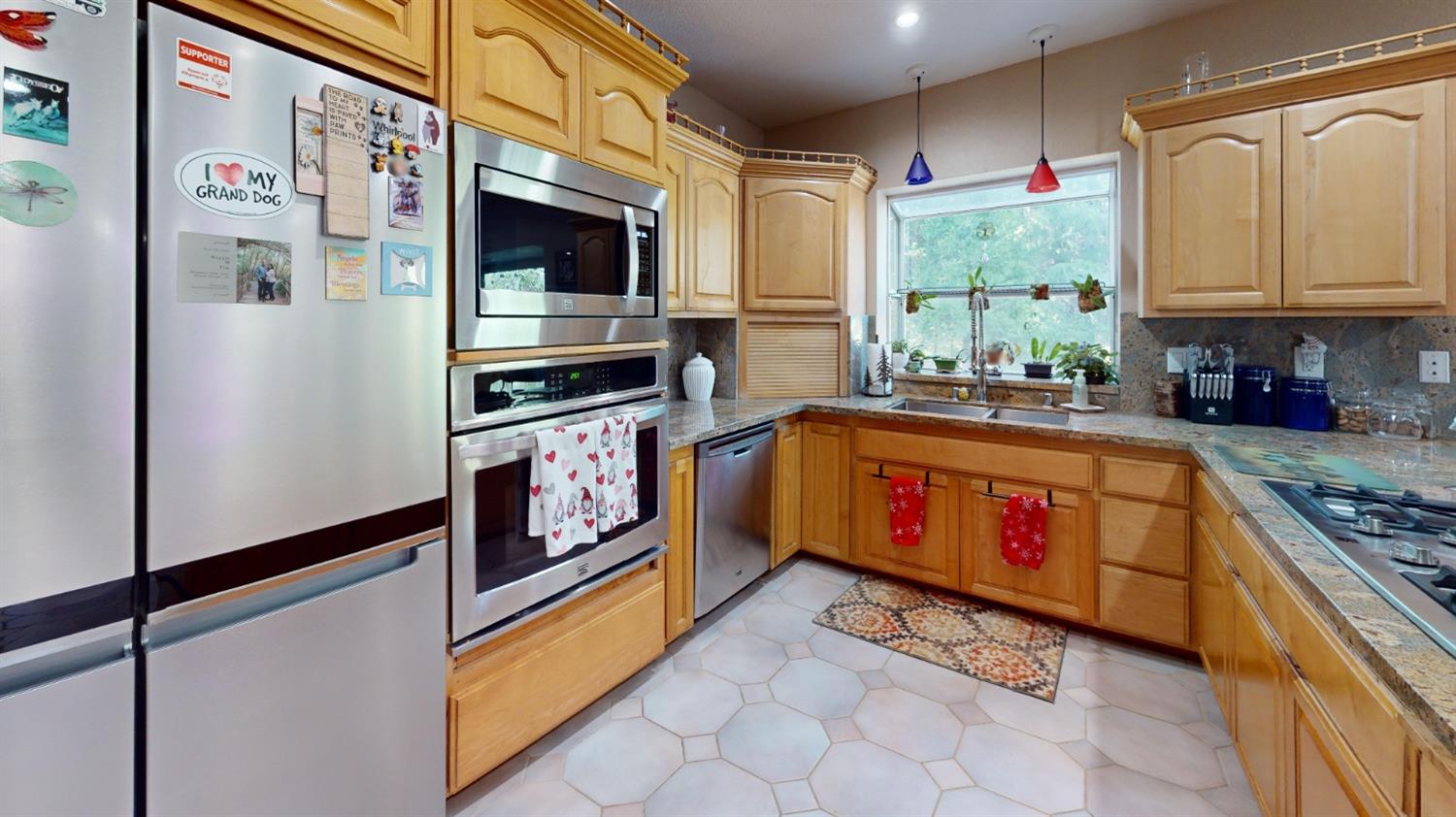 Detail Gallery Image 4 of 15 For 3321 N Canyon Rd, Camino,  CA 95709 - 3 Beds | 2/1 Baths