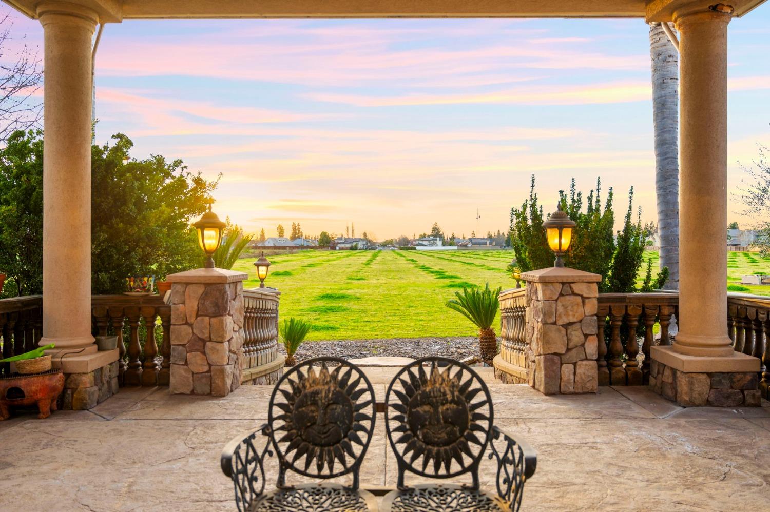 Detail Gallery Image 10 of 76 For 19149 Saint John Rd, Escalon,  CA 95320 - 6 Beds | 6/1 Baths