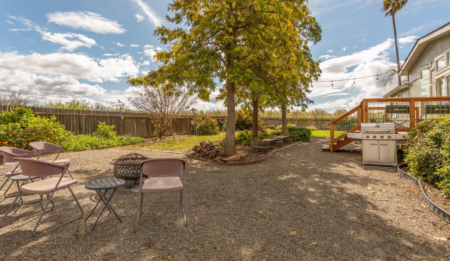 Detail Gallery Image 7 of 46 For 18341 County Road 86, Esparto,  CA 95627 - 4 Beds | 2 Baths
