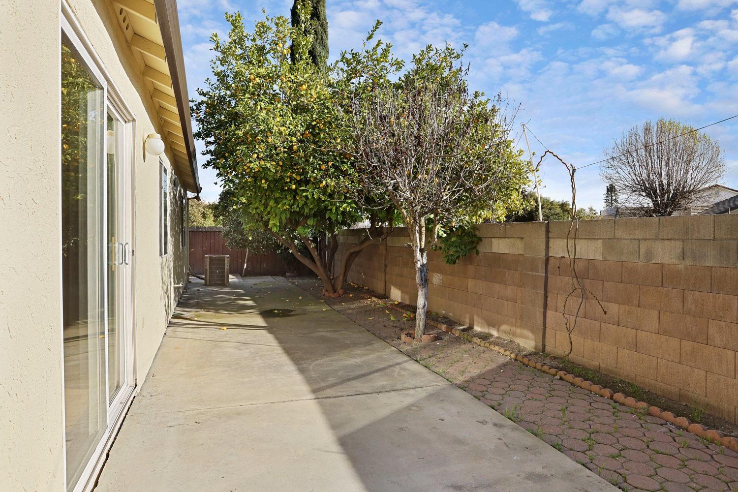 Detail Gallery Image 44 of 44 For 5449 Governor Cir, Stockton,  CA 95210 - 4 Beds | 2 Baths