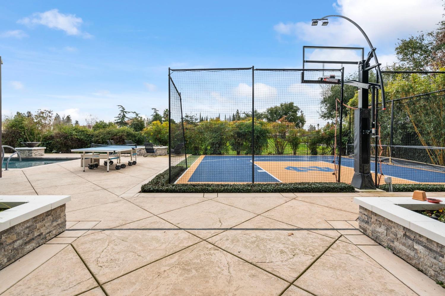 Detail Gallery Image 72 of 87 For 6301 Saint Andrews Dr, Stockton,  CA 95219 - 5 Beds | 5/2 Baths