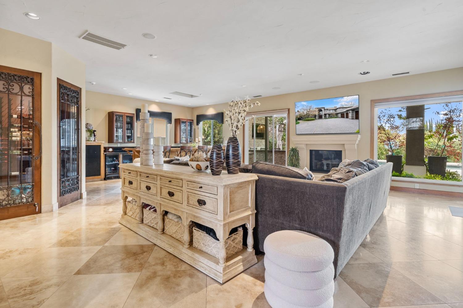 Detail Gallery Image 17 of 87 For 6301 Saint Andrews Dr, Stockton,  CA 95219 - 5 Beds | 5/2 Baths