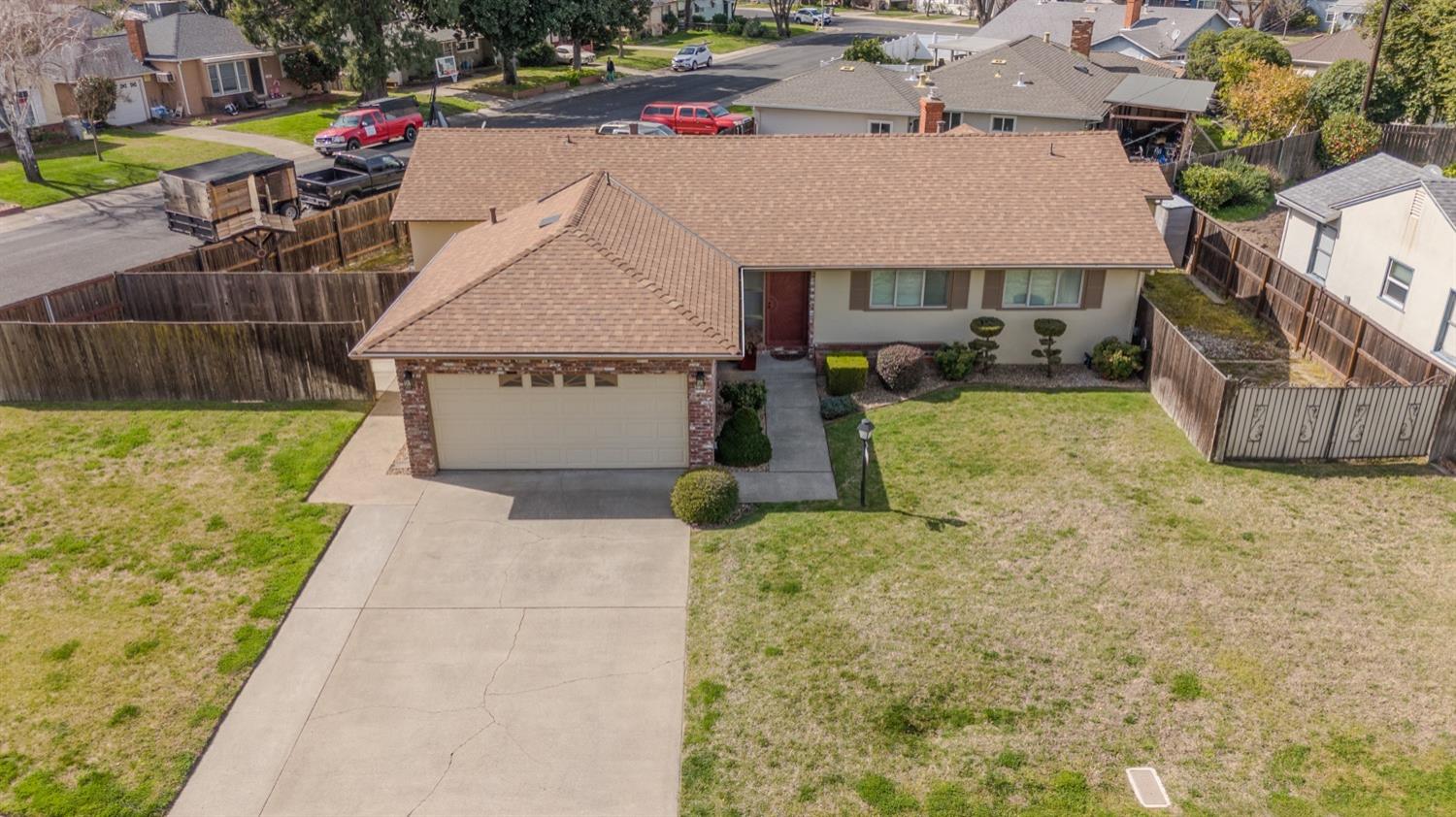 Detail Gallery Image 1 of 1 For 1020 Virginia Ave, West Sacramento,  CA 95691 - 3 Beds | 2 Baths